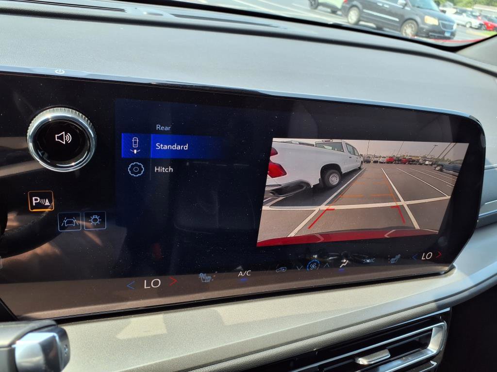 New 2026 Chevrolet Traverse LT w/ LPO, Floor Liner Package image 4