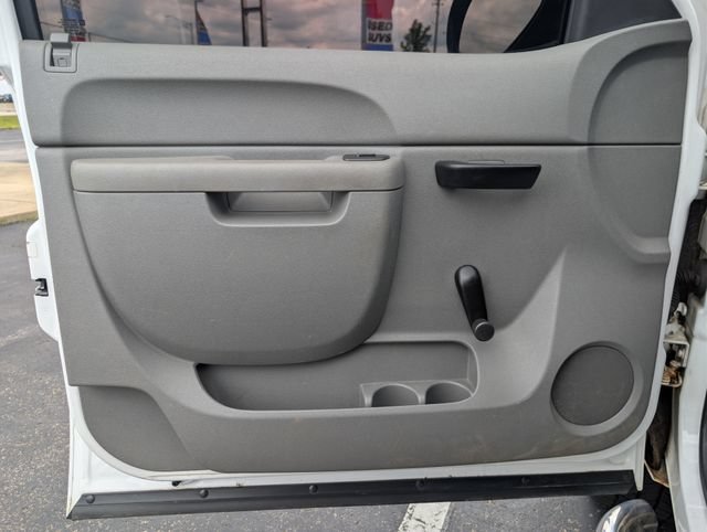 Used 2010 Chevrolet Silverado 1500 W/T RWD image 9