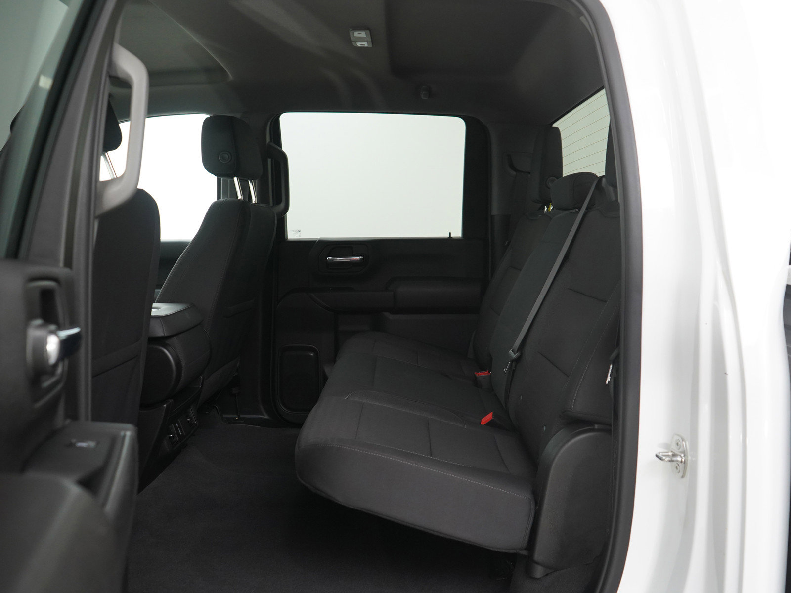 Used 2024 Chevrolet Silverado 2500 Custom w/ Custom Value Package image 17