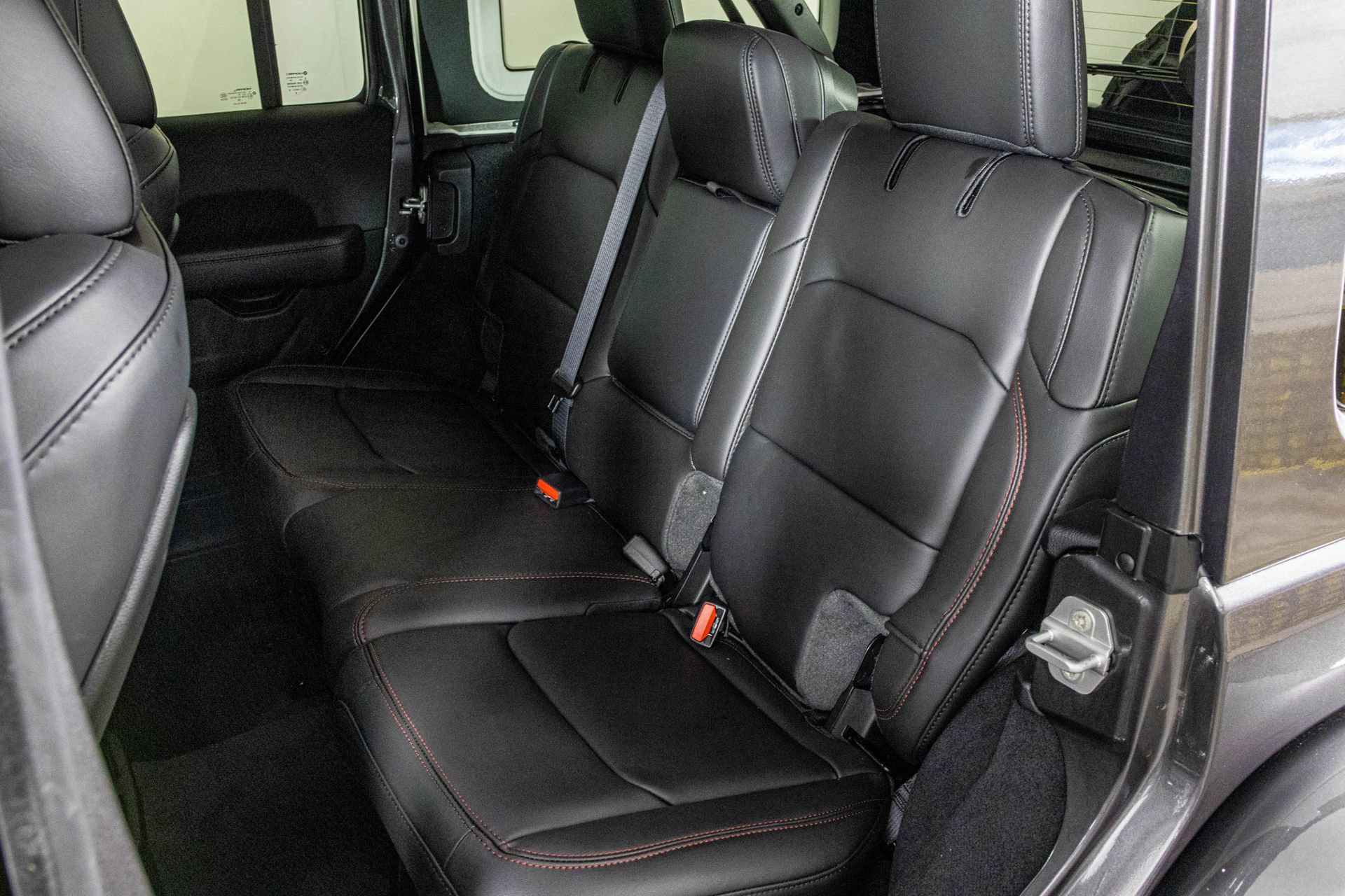 New 2026 Jeep Wrangler Unlimited Rubicon AWD/4WD image 34