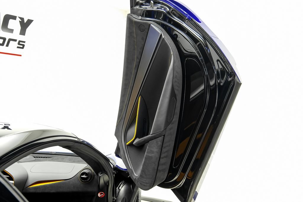 Used 2026 McLaren 750S Spider RWD image 48