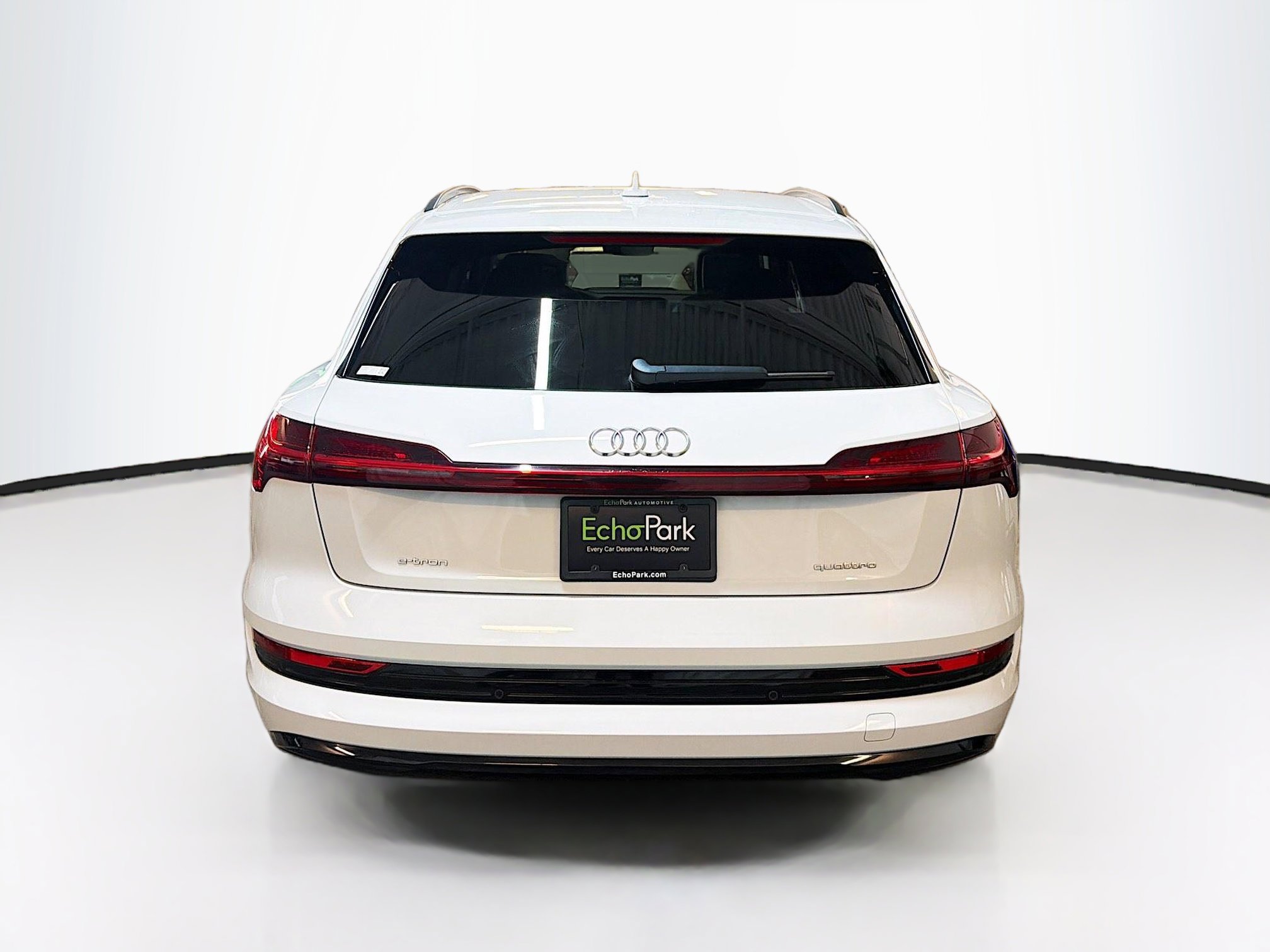 Used 2022 Audi e-tron Premium w/ Convenience Plus Package AWD/4WD image 7