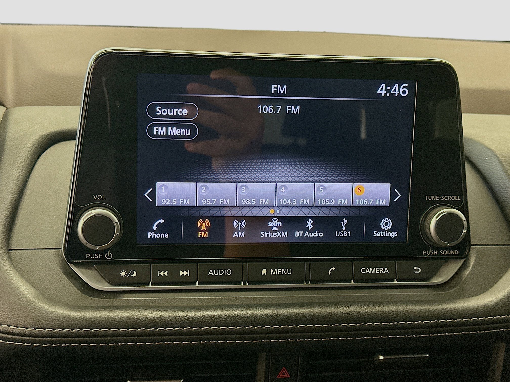 Used 2023 Nissan Rogue S image 21