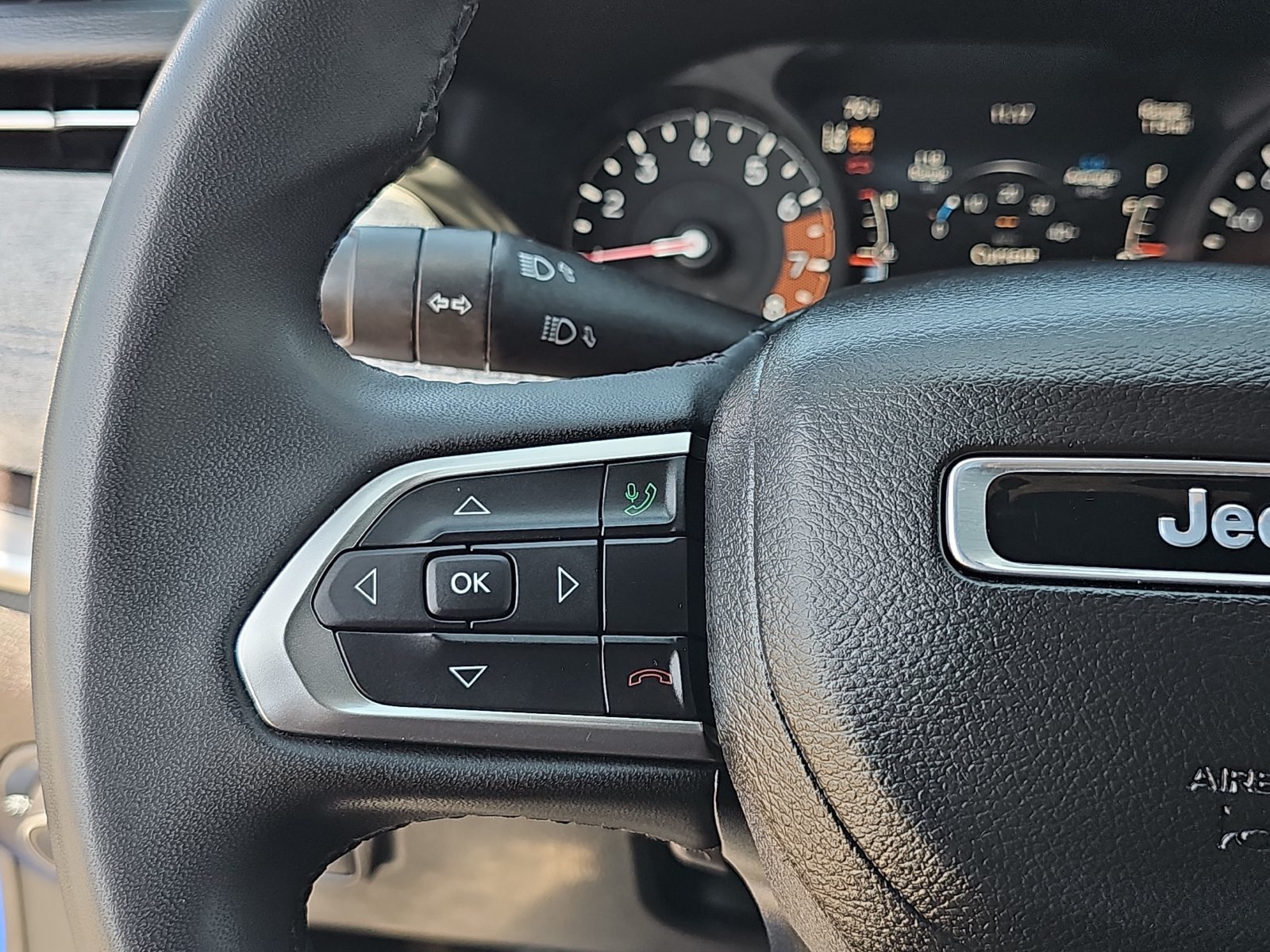 Used 2023 Jeep Compass Latitude AWD/4WD image 16