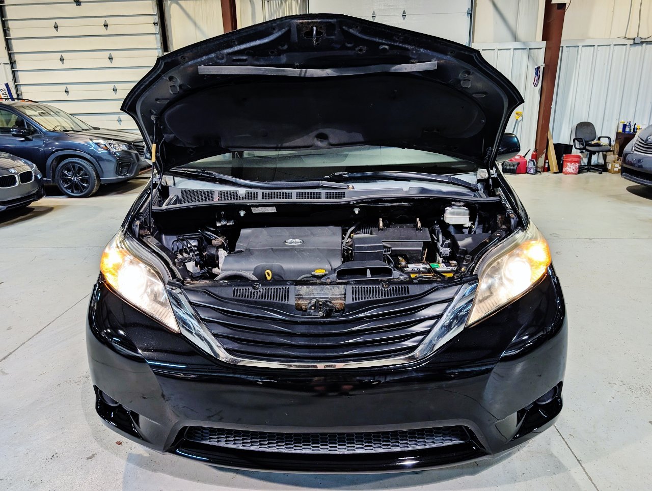 Used 2015 Toyota Sienna LE FWD image 50