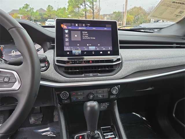 Used 2024 Jeep Compass Latitude image 23