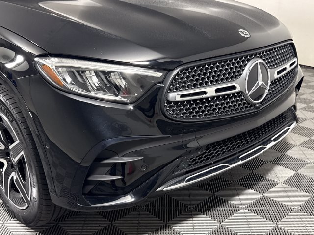 Used 2025 Mercedes-Benz GLC 300 4MATIC image 12