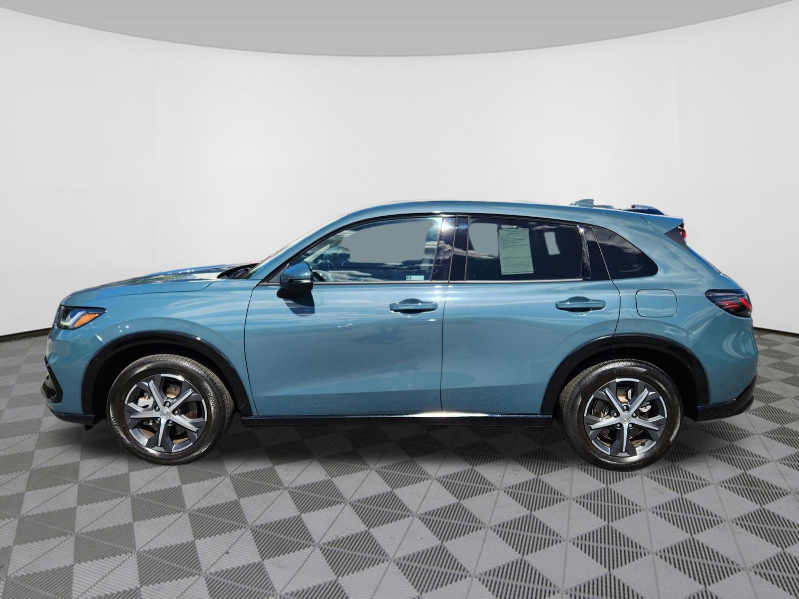 Certified 2024 Honda HR-V EX-L image 5