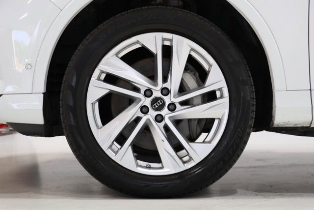 Used 2024 Audi Q7 3.0T Premium Plus AWD/4WD image 8