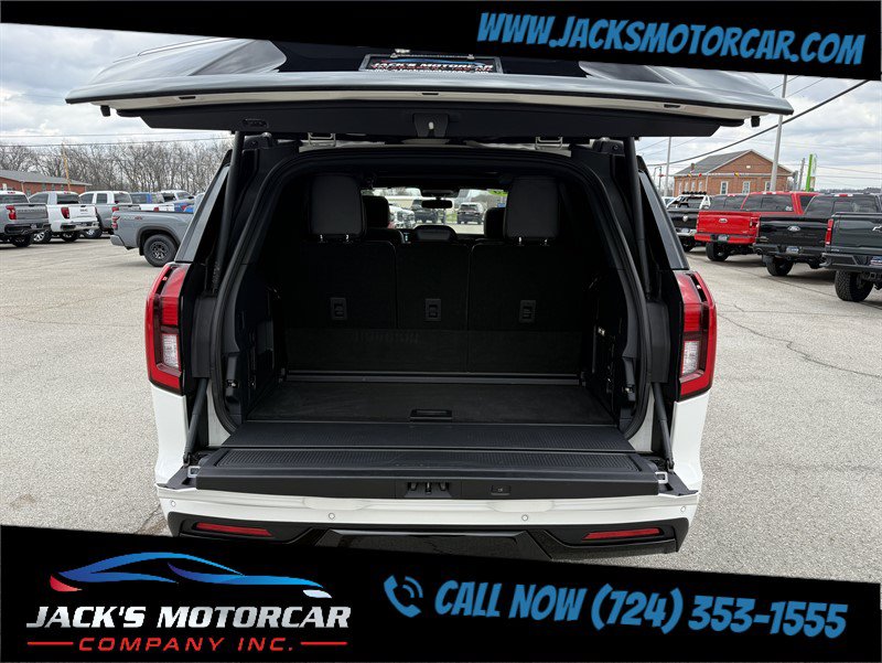 Used 2025 Ford Expedition Platinum w/ Stealth Appearance Package AWD/4WD image 8