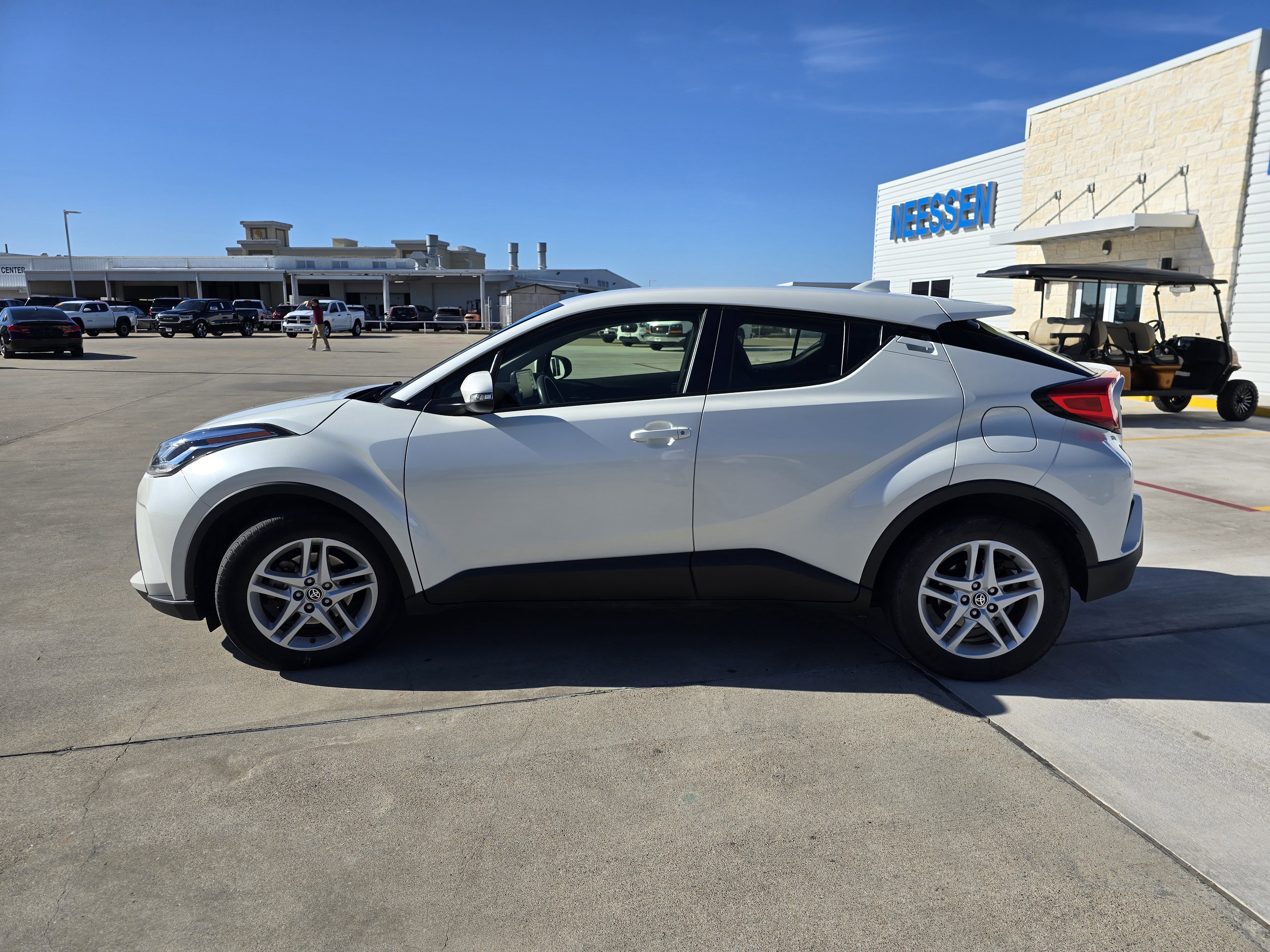 Used 2021 Toyota C-HR LE image 6