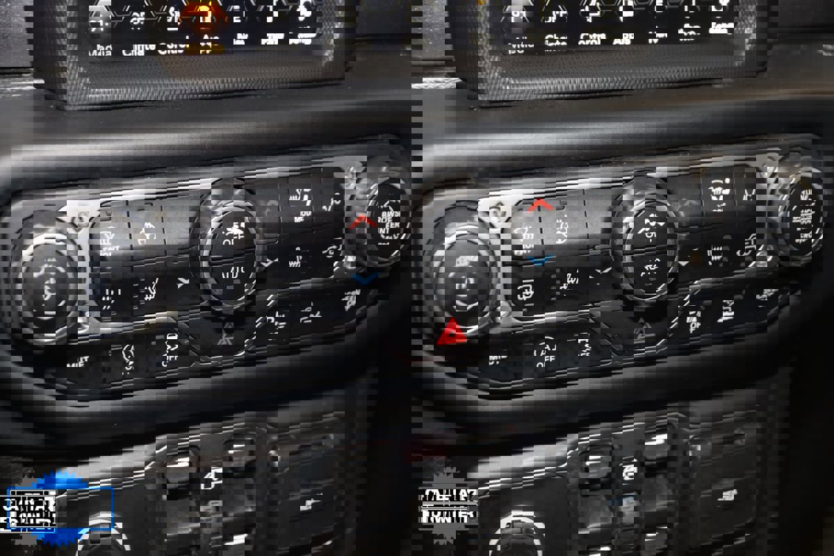 Used 2023 Jeep Gladiator Mojave w/ Cold Weather Group image 28