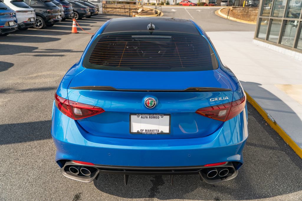 Used 2023 Alfa Romeo Giulia Quadrifoglio image 7