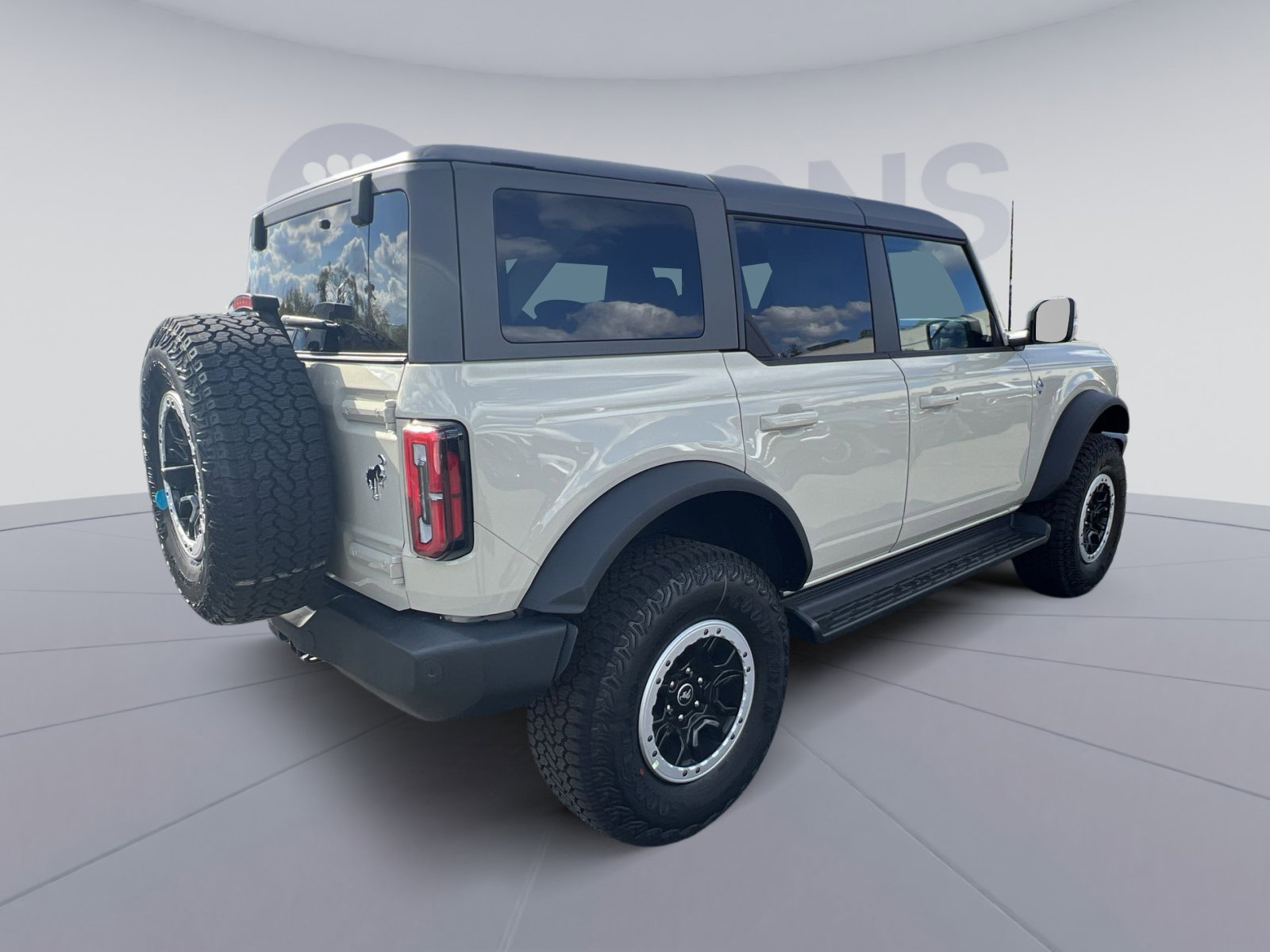 New 2025 Ford Bronco Outer Banks w/ Sasquatch Package image 5
