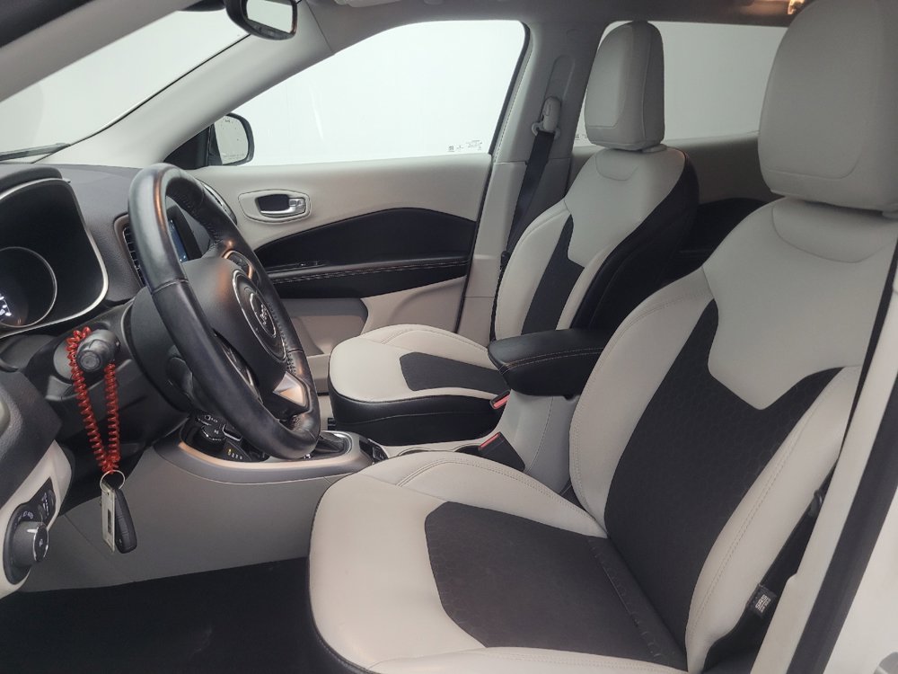 Used 2018 Jeep Compass Latitude w/ Popular Equipment Group AWD/4WD image 17