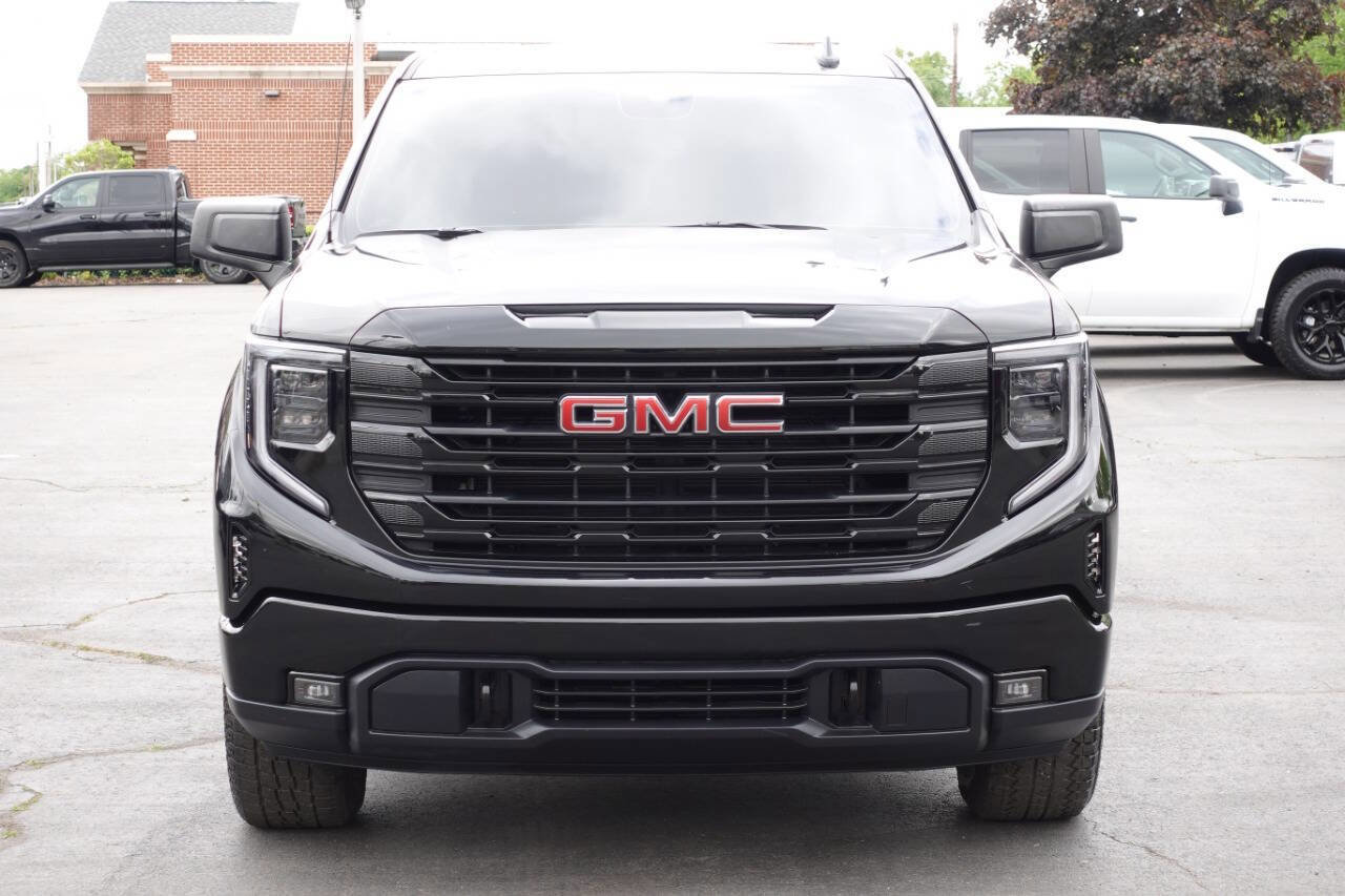 Used 2025 GMC Sierra 1500 Elevation AWD/4WD image 5