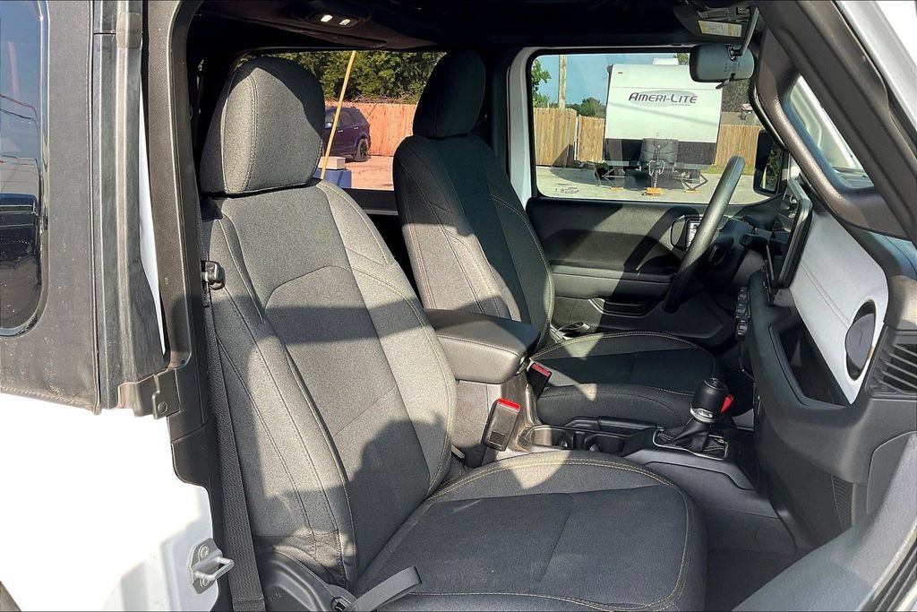 Used 2026 Jeep Wrangler Sport AWD/4WD image 15