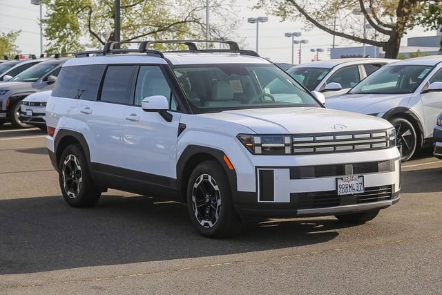 Certified 2025 Hyundai Santa Fe SEL image 6