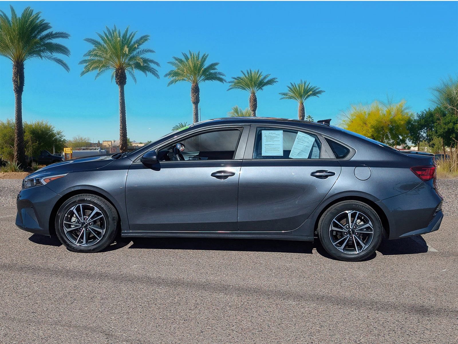 Used 2024 Kia Forte LXS image 3