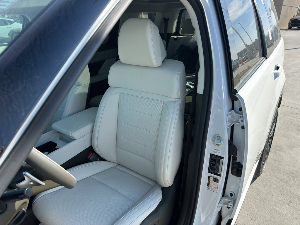 New 2025 Hyundai Santa Fe Calligraphy image 28