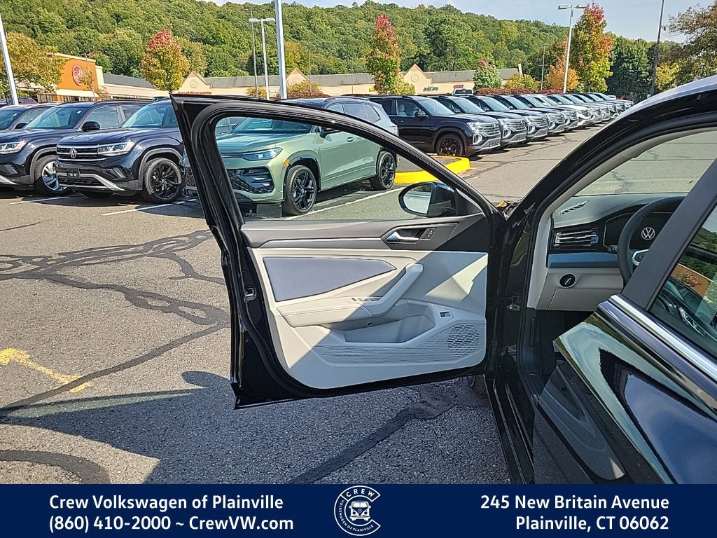 New 2027 Volkswagen Jetta SE FWD image 37