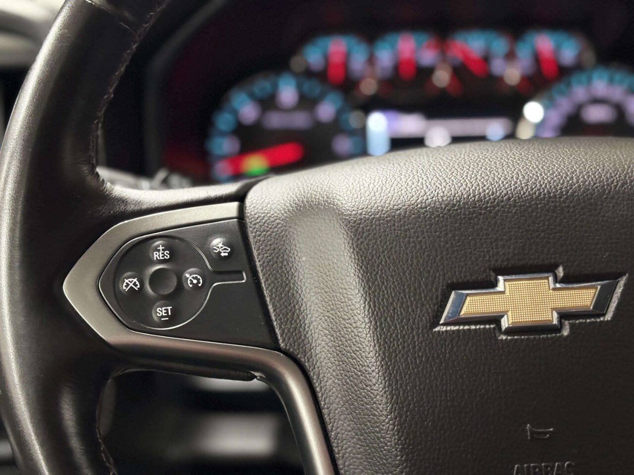 Used 2015 Chevrolet Silverado 2500 LTZ w/ Driver Alert Package AWD/4WD image 31