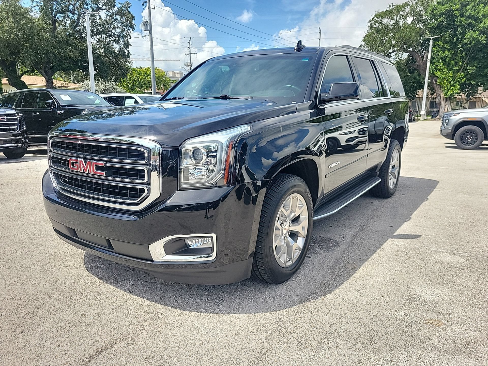 Used 2019 GMC Yukon SLE w/ SLE Value Package