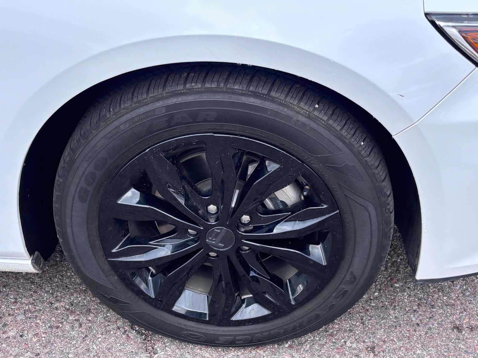 Used 2024 Chevrolet Malibu LT FWD image 8