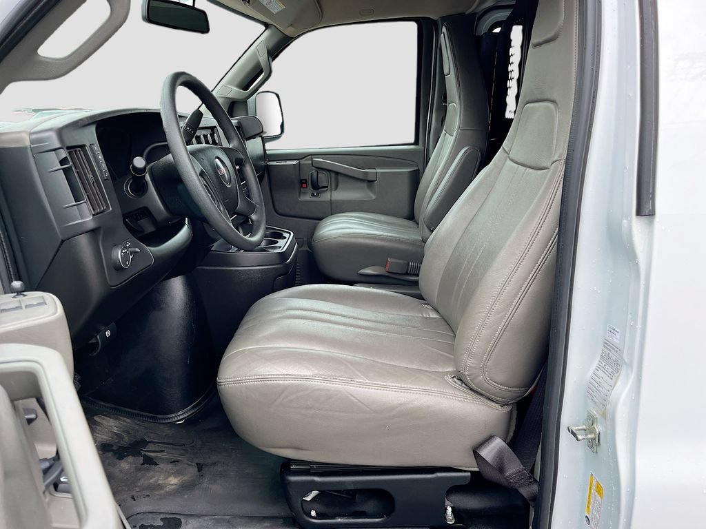 Used 2024 GMC Savana 2500 w/ Driver Convenience Package RWD image 18