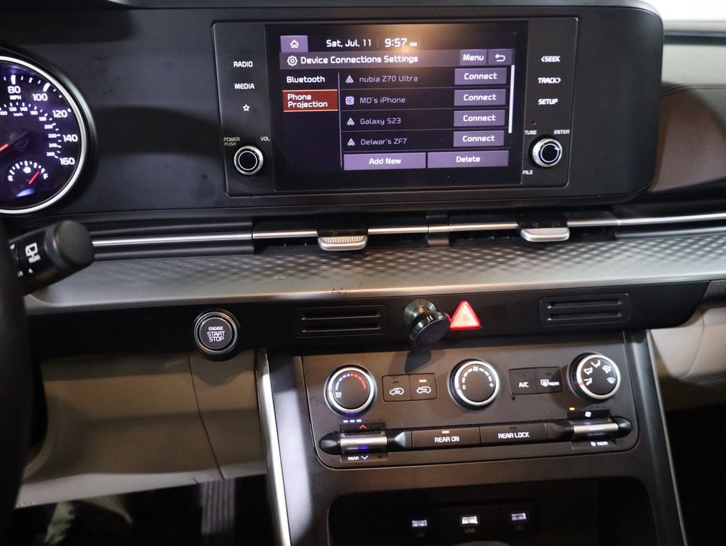 Used 2022 Kia Carnival LX FWD image 23