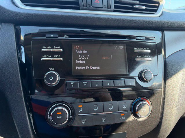 Used 2014 Nissan Rogue S FWD image 24