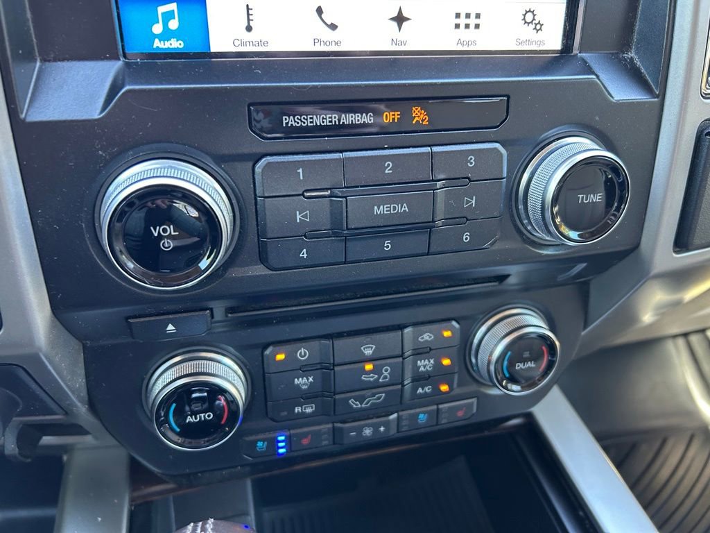 Used 2018 Ford F150 Lariat image 39