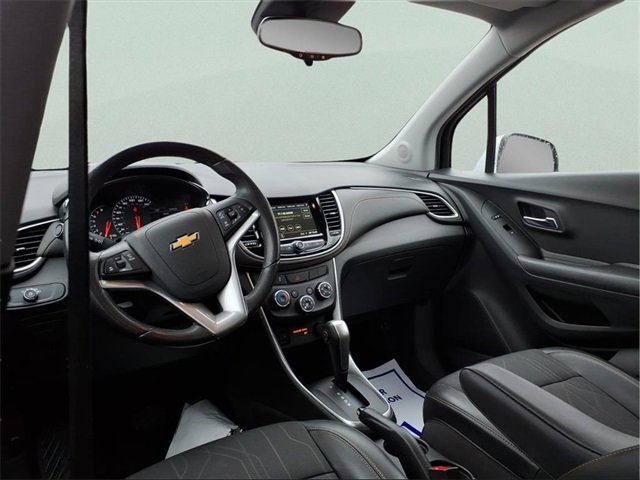Used 2019 Chevrolet Trax LT w/ LT Convenience Package image 9