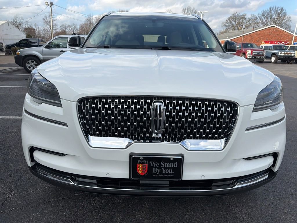 Used 2023 Lincoln Aviator Reserve w/ Equipment Group 201A image 8