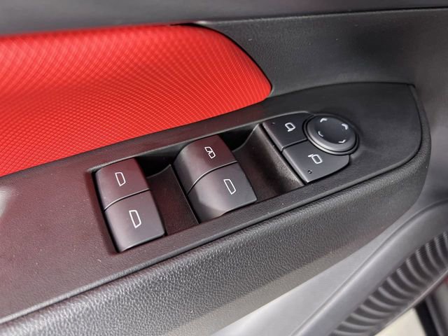 Used 2025 Chevrolet Equinox EV RS image 23