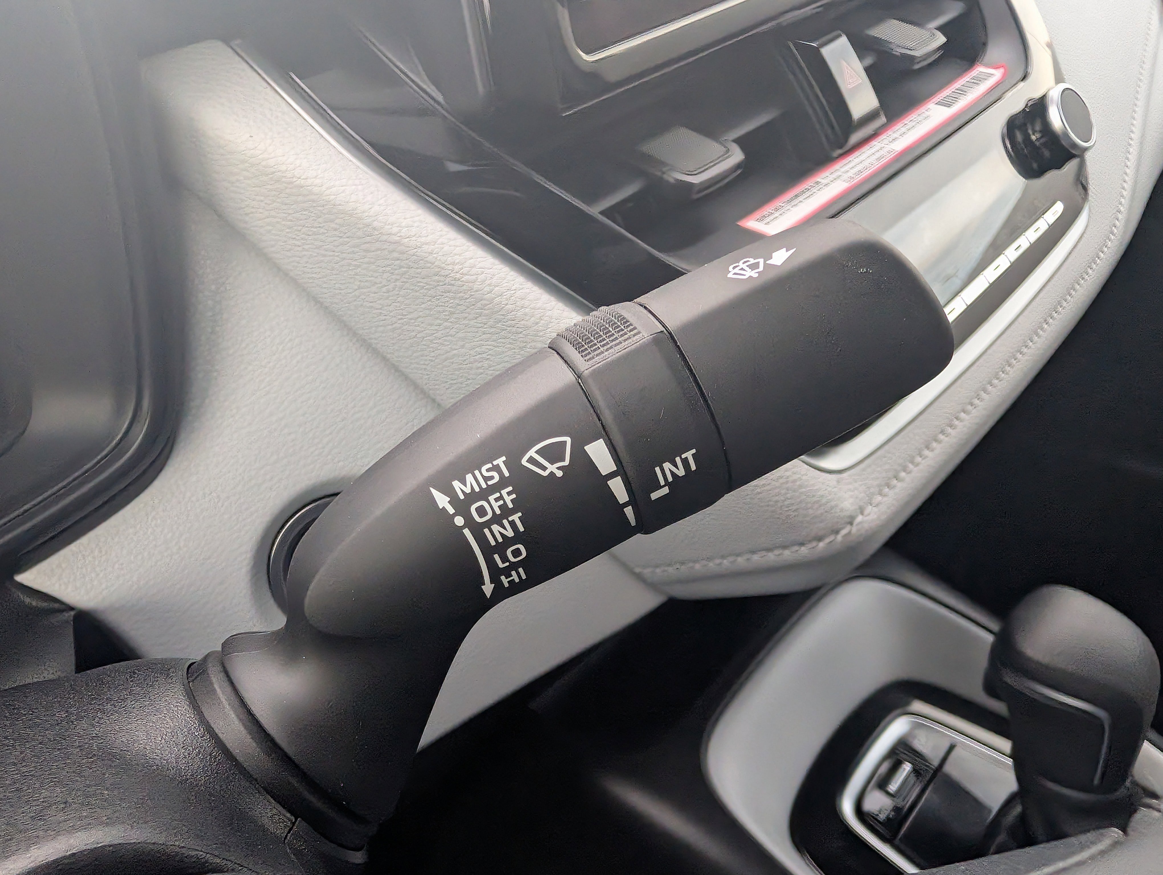 Used 2024 Toyota Corolla SE image 27