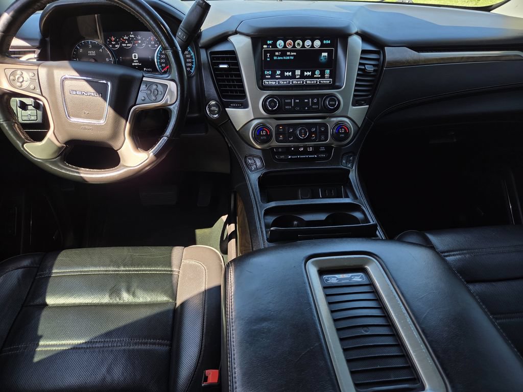 Used 2020 GMC Yukon Denali w/ Open Road Package AWD/4WD image 8