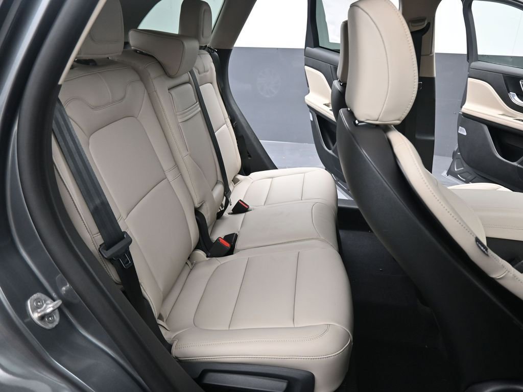 New 2026 Lincoln Corsair Premiere image 18