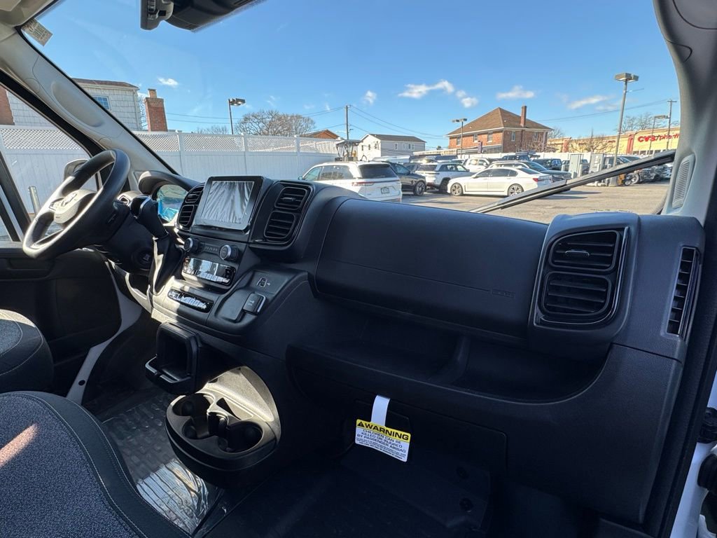 Used 2025 RAM ProMaster 3500 w/ Crew Van Package image 19