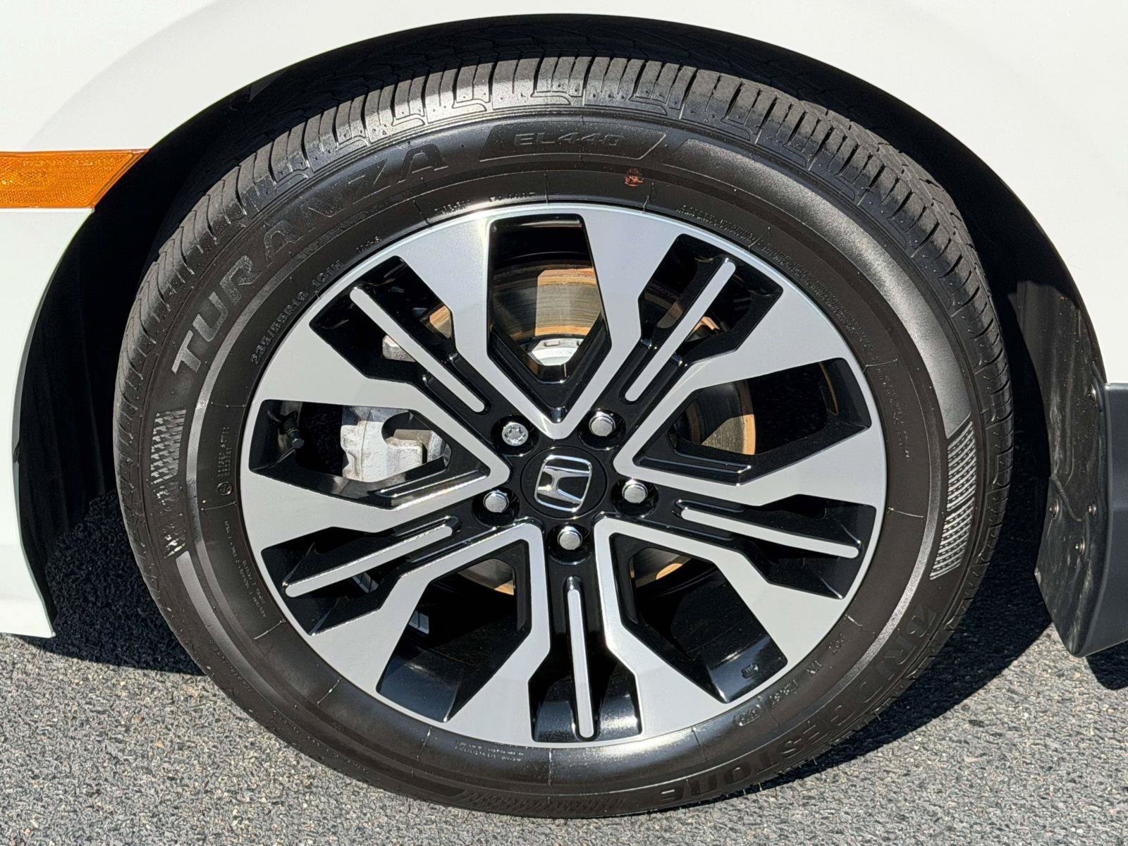 Certified 2026 Honda Odyssey Elite image 5