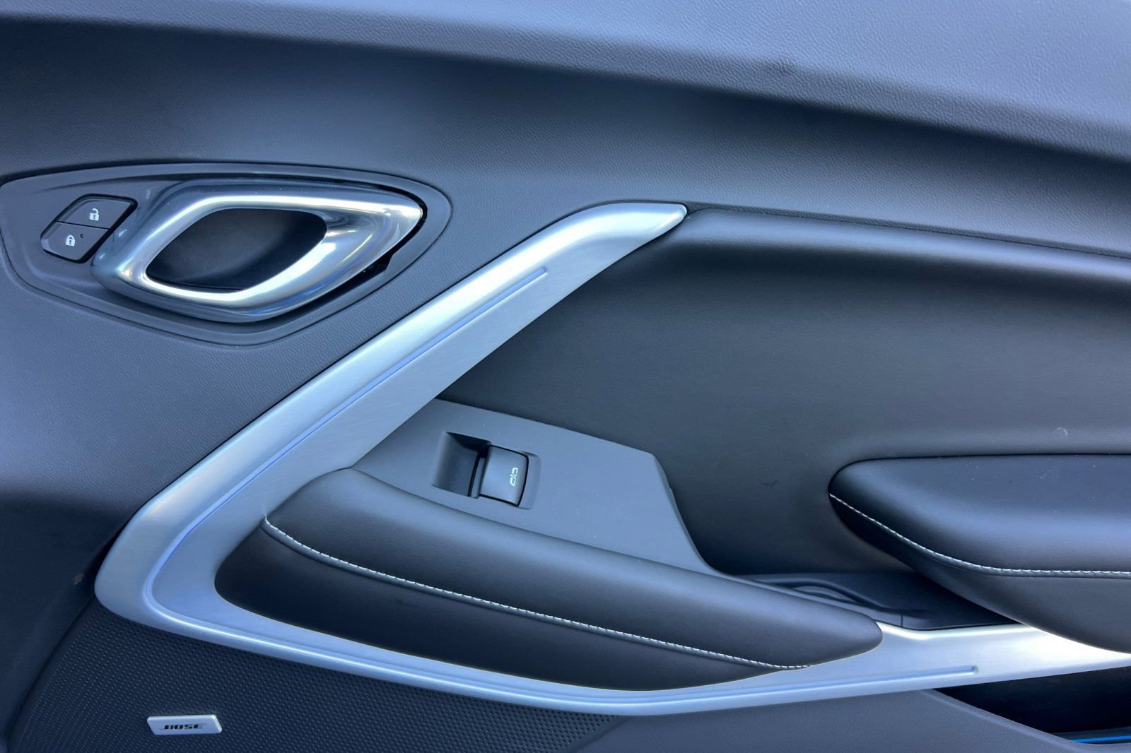 Used 2018 Chevrolet Camaro SS RWD image 21