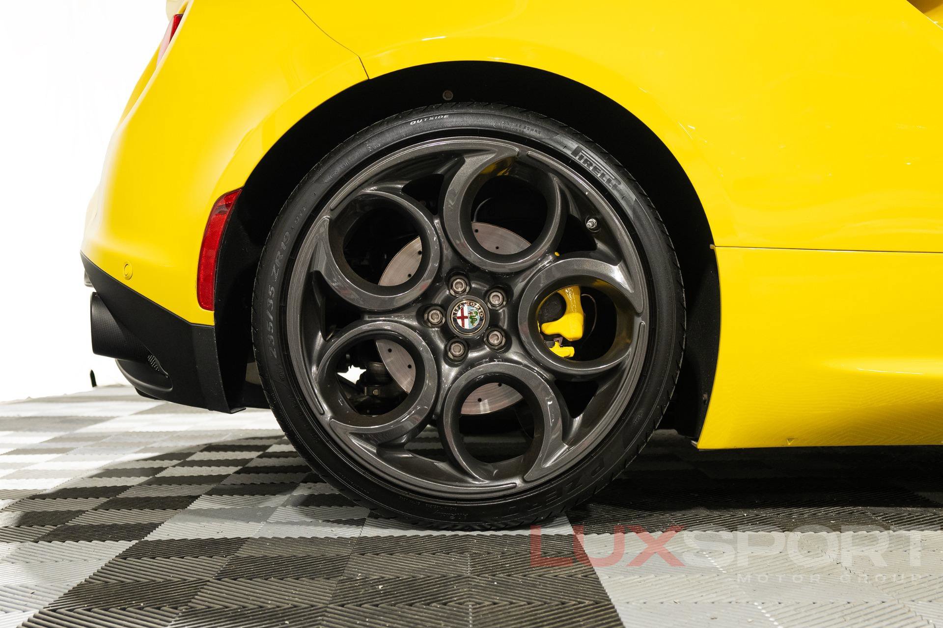 Used 2016 Alfa Romeo 4C Spider RWD image 15