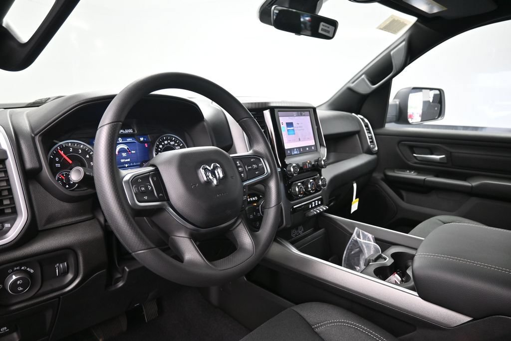 New 2026 RAM 1500 Express AWD/4WD image 15