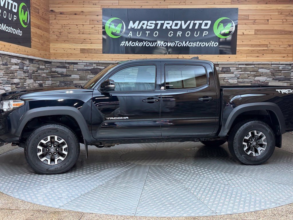 Used 2020 Toyota Tacoma TRD Off-Road w/ TRD Premium Off Road Package AWD/4WD image 13