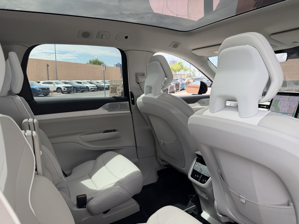 Used 2025 Volvo EX90 Ultra AWD/4WD image 41
