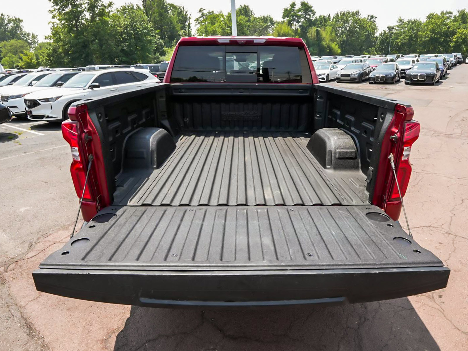 Used 2024 Chevrolet Silverado 1500 High Country w/ Technology Package AWD/4WD image 40