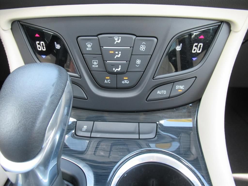 Used 2017 Buick Envision Essence FWD image 24
