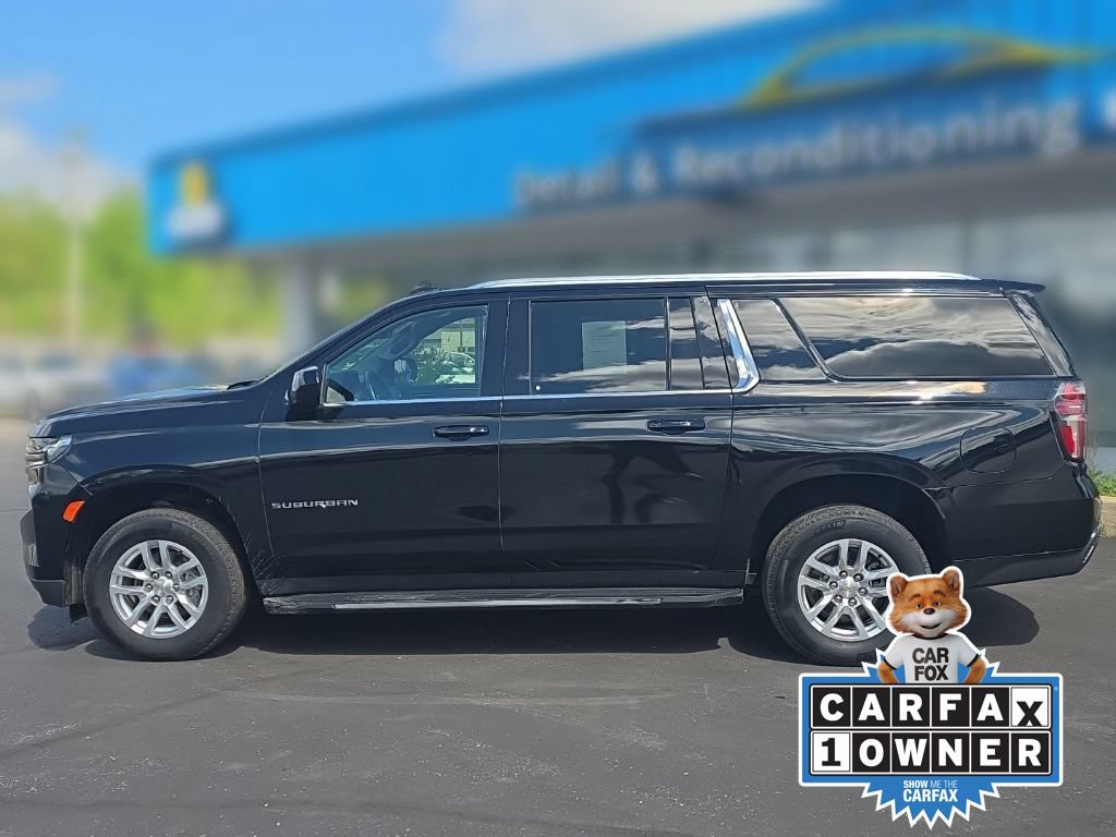 Used 2024 Chevrolet Suburban LT AWD/4WD image 3