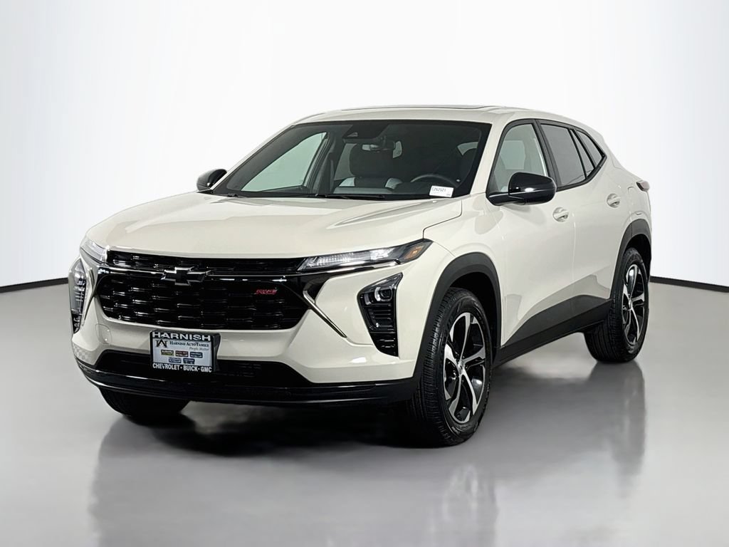 New 2026 Chevrolet Trax RS w/ Sunroof Package FWD image 4