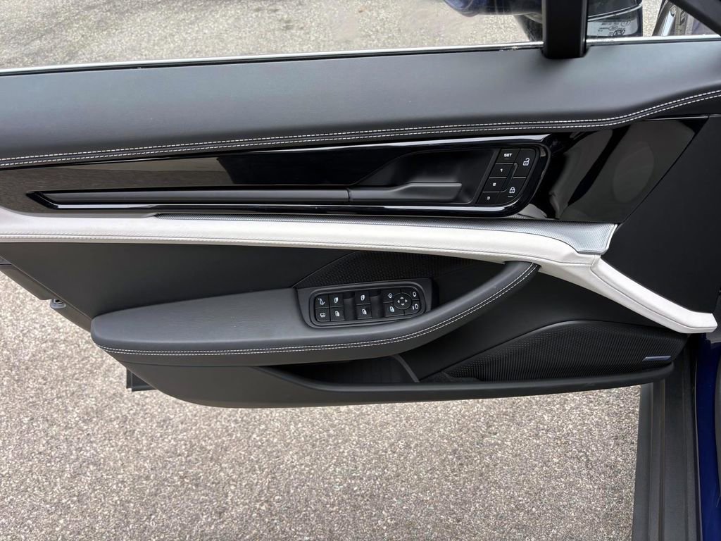 Used 2025 Porsche Panamera 4 image 22